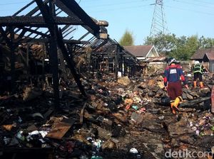 Potret Sisa-sisa Kebakaran di Pasar Mungkid Magelang Potret Sisa-sisa Kebakaran di Pasar Mungkid Magelang