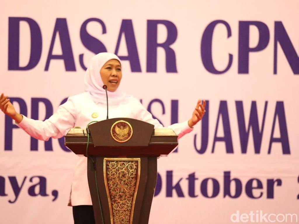 Gubernur Khofifah Ingatkan ASN Selalu Layani Masyarakat Gubernur Khofifah Ingatkan ASN Selalu Layani Masyarakat