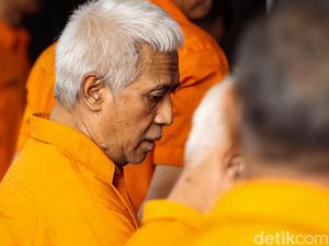 Urutan Perencanaan-Eksekusi Pelemparan Molotov di Demo oleh Abdul Basith cs Urutan Perencanaan-Eksekusi Pelemparan Molotov di Demo oleh Abdul Basith cs