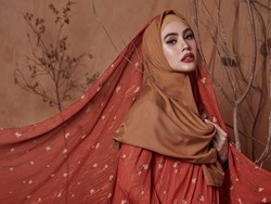 5 Fakta Kartika Putri, Presenter Unik yang Mantap Jadi Istri Habib