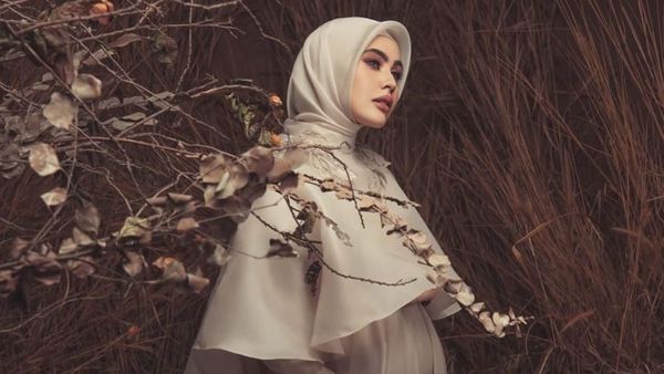 Ide Foto Hamil untuk Hijabers ala Kartika Putri yang Baru Melahirkan