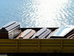 Italia Angkat 7 Mayat Migran Korban Kapal Tenggelam di Mediterania