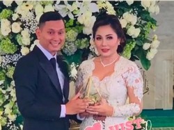 Blak-blakan Emma Waroka Resmi Nikah dengan Berondong