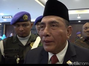 Cerita Gubsu Edy Dilaporkan ke KPK-Dilempar Sampah oleh Warganya Cerita Gubsu Edy Dilaporkan ke KPK-Dilempar Sampah oleh Warganya