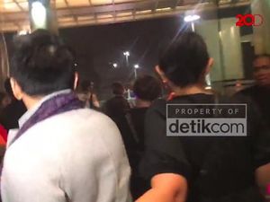 Ariel NOAH Berdalih ke RS saat Kepergok Jalan Bareng Perempuan, Ngapain? Ariel NOAH Berdalih ke RS saat Kepergok Jalan Bareng Perempuan, Ngapain?