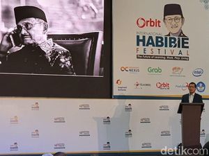 Tanpa Eyang Habibie, Tidak Akan Ada Telkomsel Tanpa Eyang Habibie, Tidak Akan Ada Telkomsel
