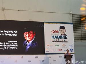 Ada Eyang Habibie di Satelit BRI Ada Eyang Habibie di Satelit BRI