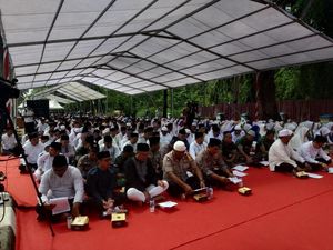 Warga Kendari Gelar Istighosah Jelang Pelantikan Jokowi