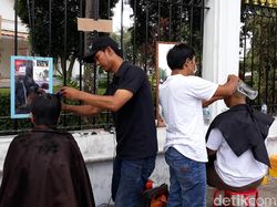 Di Titik Nol Yogya Ada Cukuran Gratis Syukuran Pelantikan Jokowi-Maruf Lho