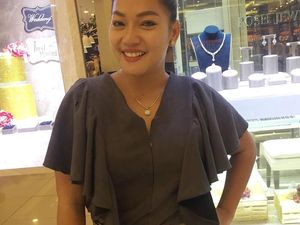 Jenny Cortez Ungkap Kekesalan Usai Ditipu Karyawan Sendiri Jenny Cortez Ungkap Kekesalan Usai Ditipu Karyawan Sendiri