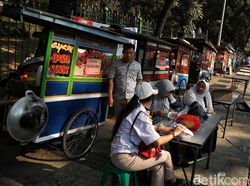 Ini Potret PKL Gratis di Medan Merdeka Barat saat Pelantikan Presiden