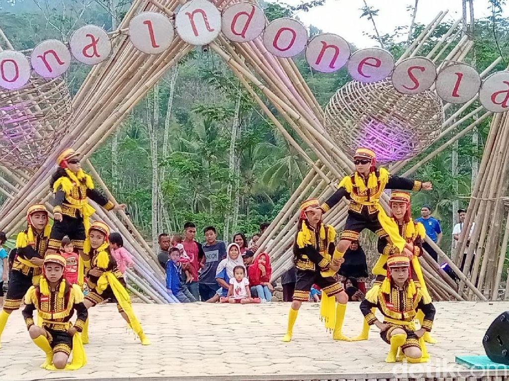 Badan Otorita Borobudur Gelar Lomba Tari Buat Tarik Turis Badan Otorita Borobudur Gelar Lomba Tari Buat Tarik Turis