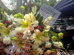 Karangan Bunga dari AHY untuk Maruf Amin