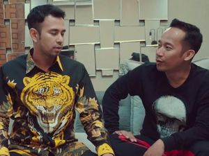 Lamborghini Miliknya Terbakar Hebat, Raffi Masih Bisa Tersenyum Lo