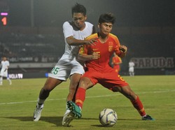 Mereka mampu mencetak gol lewat Tao Qianglong (dua gol) dan Aisikaer Aifeierding.