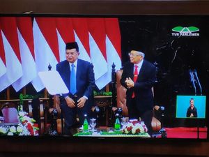 Sambutan Hangat MPR untuk JK Saat Pelantikan Jokowi-Maruf
