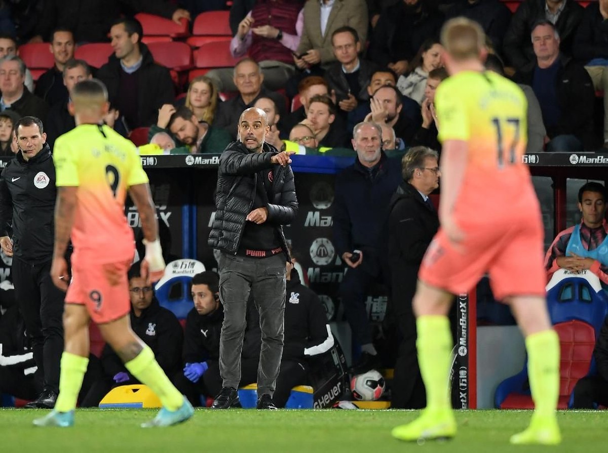 Manajer Manchester City Pep Guardiola (tengah). (Foto: Alex Davidson/Getty Images)