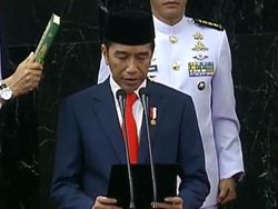 Jokowi-Maruf Amin Kenalkan Menteri Besok: Kita Mulai Kerja