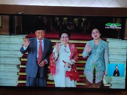 SBY-Boediono Berjalan di Belakang Megawati-Puan Menuju Pelantikan Jokowi