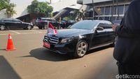 Pelat Indonesia 2 Dipindah dari Mobil JK ke Mobil Dinas Maruf Amin