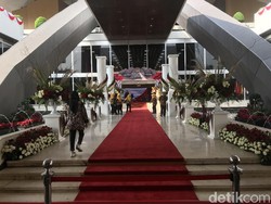 Pembahasan Freeport Panas! Anggota DPR Gebrak Meja