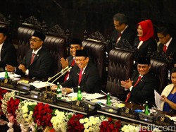 Tjakep! Ini Sederet Pantun Bamsoet di Panggung Pelantikan Jokowi