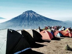 Kisah Pendakian Gunung Kembang, Adiknya Gunung Sindoro