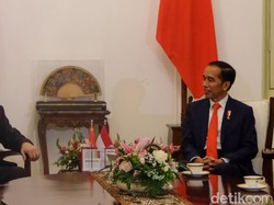 Jokowi Terima Wapres China Usai Dilantik, 3 Menteri Jilid I Masih Dampingi