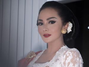 Gaya Krisdayanti dan Mulan Jameela di Pelantikan Presiden 2019