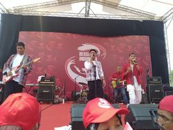 RAN hingga Radja Hibur Relawan Jokowi di Patung Kuda