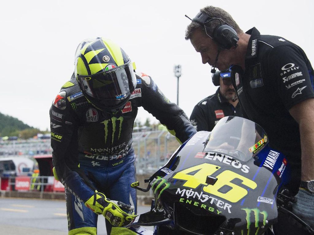 Rossi yang Malang di Jepang: Crash dan Disalip Quartararo di Klasemen MotoGP