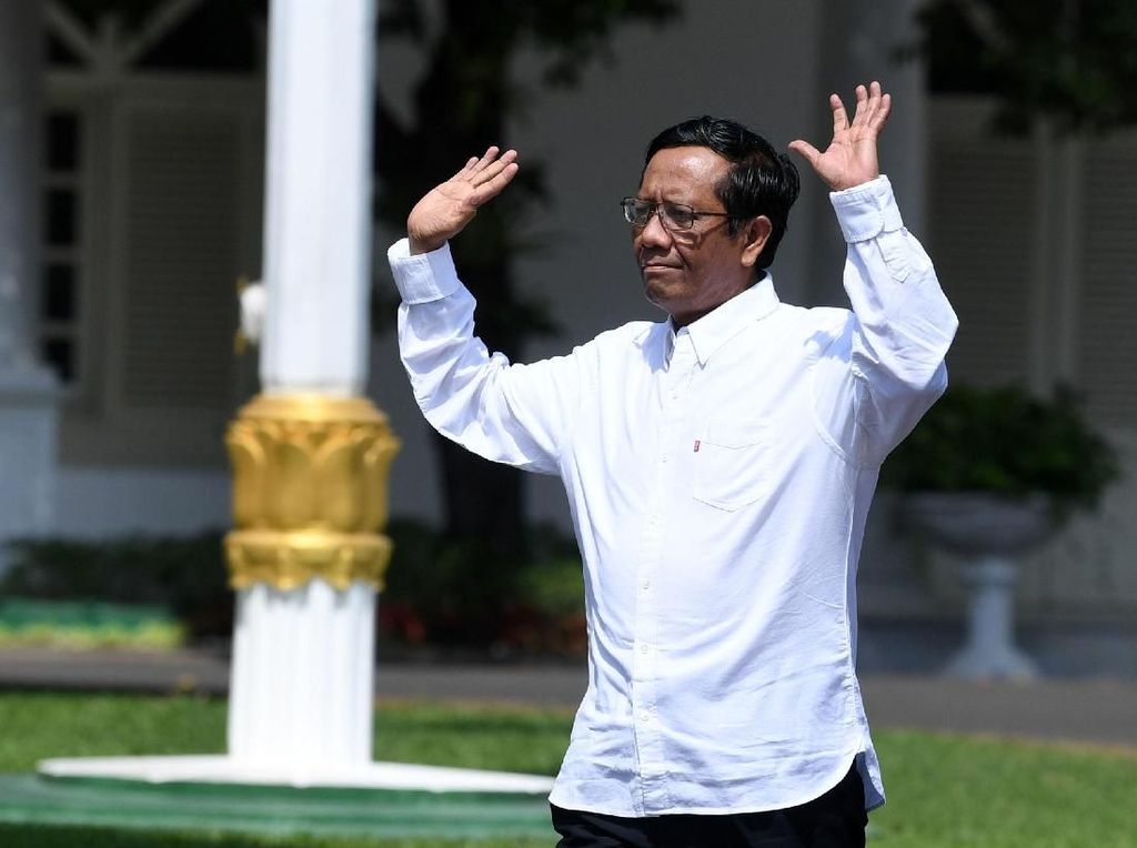 Intip Isi Garasi Mahfud MD, yang Disebut Bertanggung Jawab Soal Kerumunan HRS Intip Isi Garasi Mahfud MD, yang Disebut Bertanggung Jawab Soal Kerumunan HRS