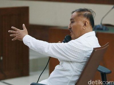 Markus Nari Kembali Jalani Sidang Lanjutan
