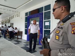Atasan Sering Dinas Luar Kota, Pegawai Dishub di Papua Segel Kantor
