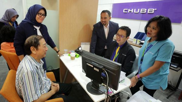 Pelayanan Terbaik Kepada Nasabah