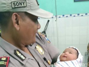 Sesosok Bayi Baru Dilahirkan Dibuang di Depan Rumah Bidan Desa