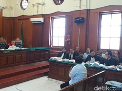 Saksi Perizinan Kasus Amblesnya Jalan Gubeng Dianggap Ringankan Terdakwa