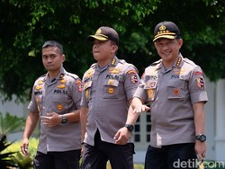 Jokowi Berhentikan Jenderal Tito dari Kapolri, Surat Sudah Diterima DPR