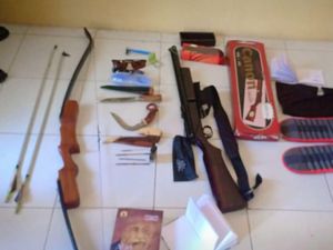 Geledah Kantor BUMN di Tasikmalaya, Densus Sita Busur-Senapan Geledah Kantor BUMN di Tasikmalaya, Densus Sita Busur-Senapan