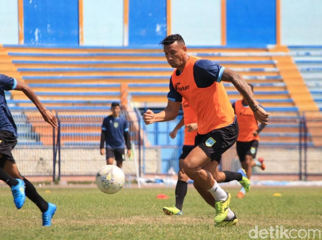 Persela Berharap Alex Goncalves Tajam Lagi Persela Berharap Alex Goncalves Tajam Lagi