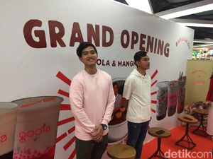 Bapaknya Seleksi Menteri, Gibran-Kaesang Buka Gerai Kuliner Bapaknya Seleksi Menteri, Gibran-Kaesang Buka Gerai Kuliner