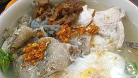 Tambah Stamina dengan Sarapan Bubur Ikan yang Gurih Segar