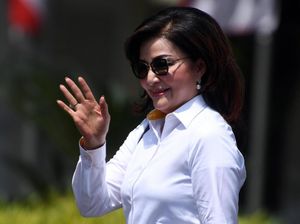 3 Jam Dipanggil Jokowi, Kok Bupati Minahasa Selatan Belum Keluar Istana? 3 Jam Dipanggil Jokowi, Kok Bupati Minahasa Selatan Belum Keluar Istana?