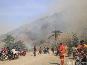 Minim Air, Kebakaran di Gunung Cengkik dan Sirnalanggeng Sulit Padam Minim Air, Kebakaran di Gunung Cengkik dan Sirnalanggeng Sulit Padam