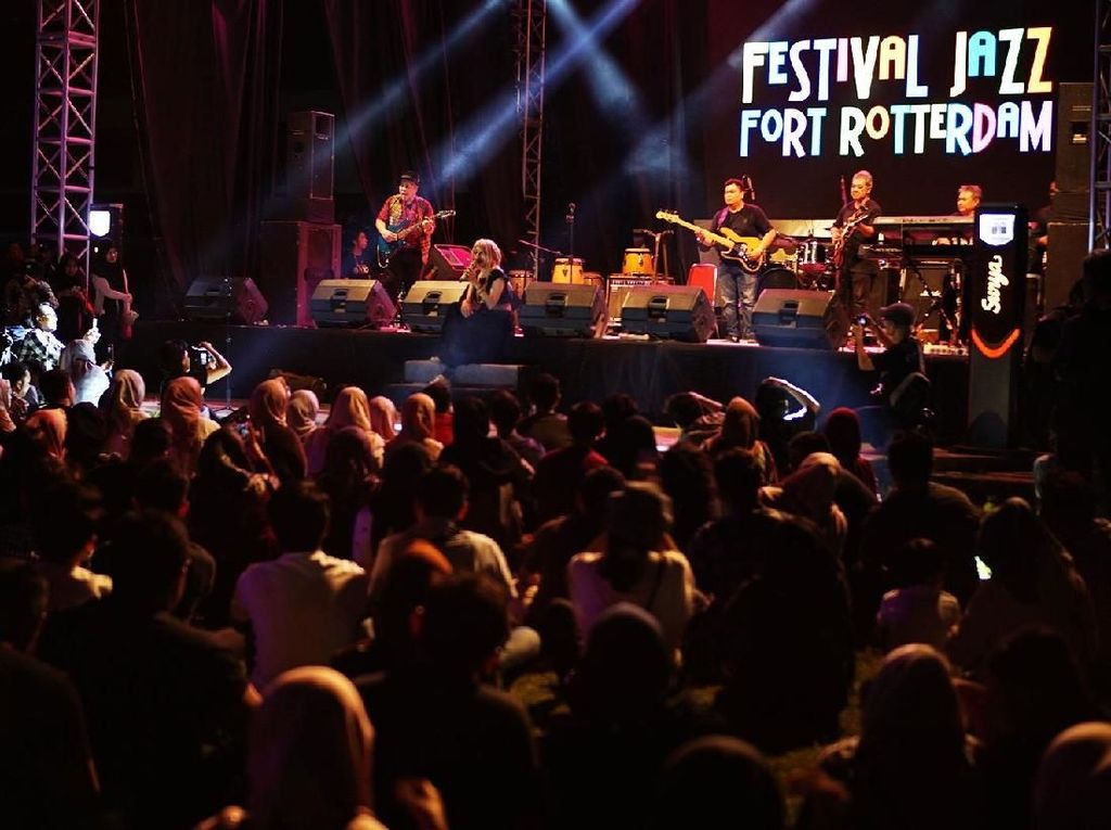 Serunya Makassar Jazz Festival di Benteng Fort Rotterdam Serunya Makassar Jazz Festival di Benteng Fort Rotterdam