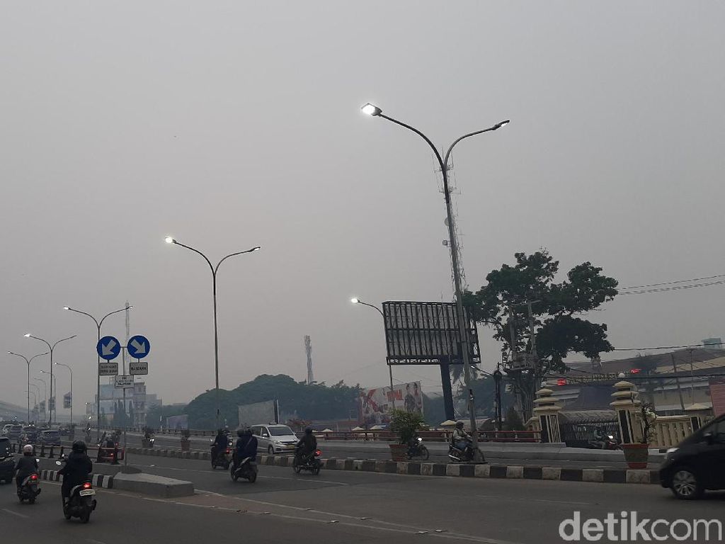 Kembali Diselimuti Kabut Asap, Udara di Palembang Tidak Sehat Kembali Diselimuti Kabut Asap, Udara di Palembang Tidak Sehat