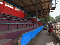 Rencananya Pemerintah Kota Cimahi akan merevitalisasi Stadion Sangkuriang ini pada 2020 yang menggunakan anggaran bantuan Provinsi Jawa Barat. Merujuk pada Detail Engineering Design (DED), revitalisasi total Stadion Sangkuriang membutuhkan suntikan dana sekitar Rp 278 miliar.