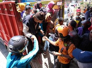 Angin Kencang Terjang Magelang, Warga Ramai-ramai Mengungsi