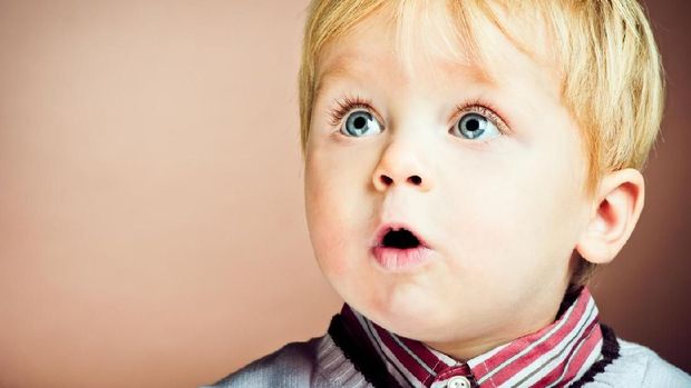 7 Reaksi Anak yang Perlu Diperhatikan Saat Lihat Orang Tua Telanjang