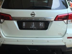 Polisi: Pemilik Mobil B 1 RI Pegang Undangan Pelantikan Biar Dikira Orang Top Polisi: Pemilik Mobil B 1 RI Pegang Undangan Pelantikan Biar Dikira Orang Top